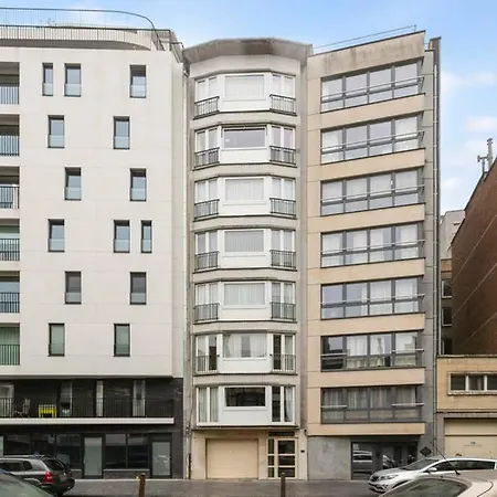 Residentie Zuidwester At 60 Metres From The Beach * Oostende